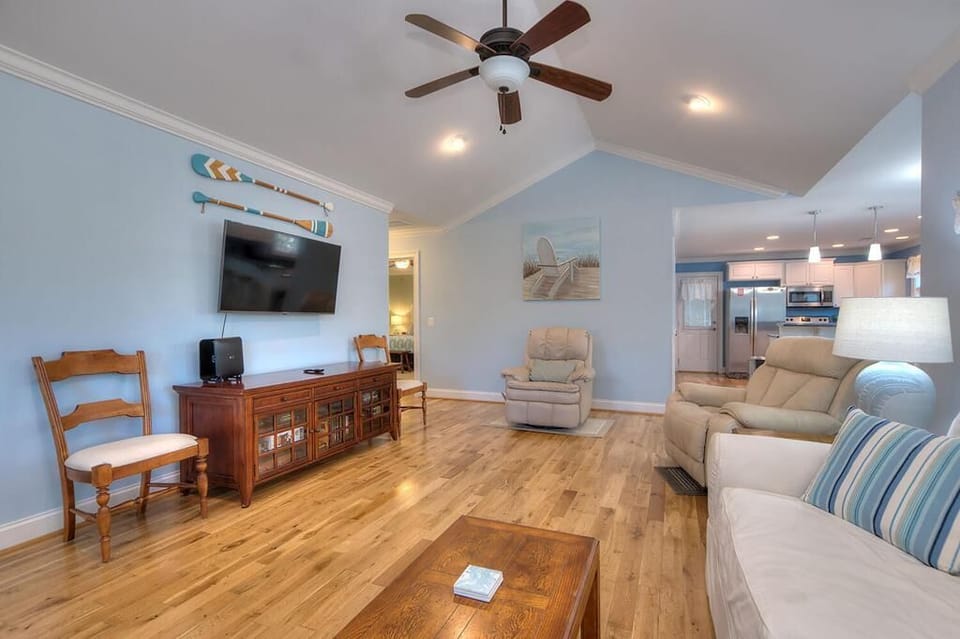 Living Room 
GW 1.23.24