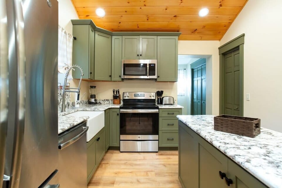 Kitchen Side View!