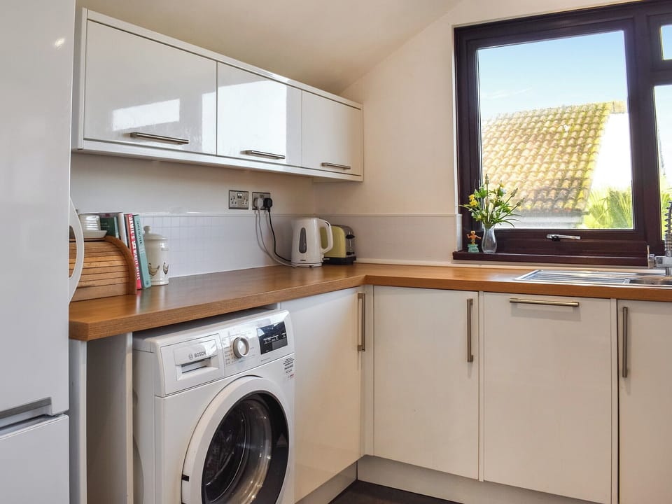 Kitchen | Fairways Retreat, Northam