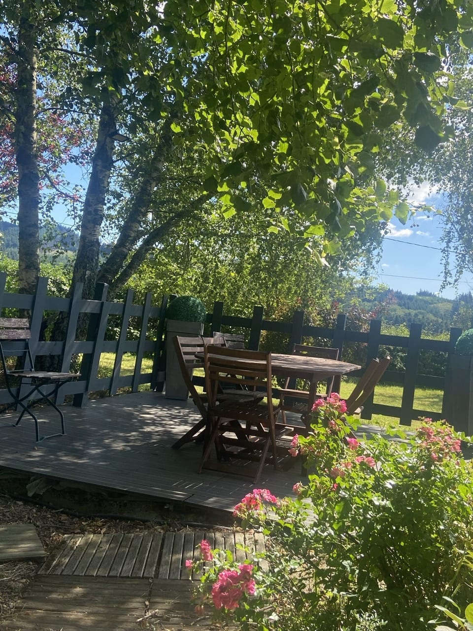 Outdoor dining