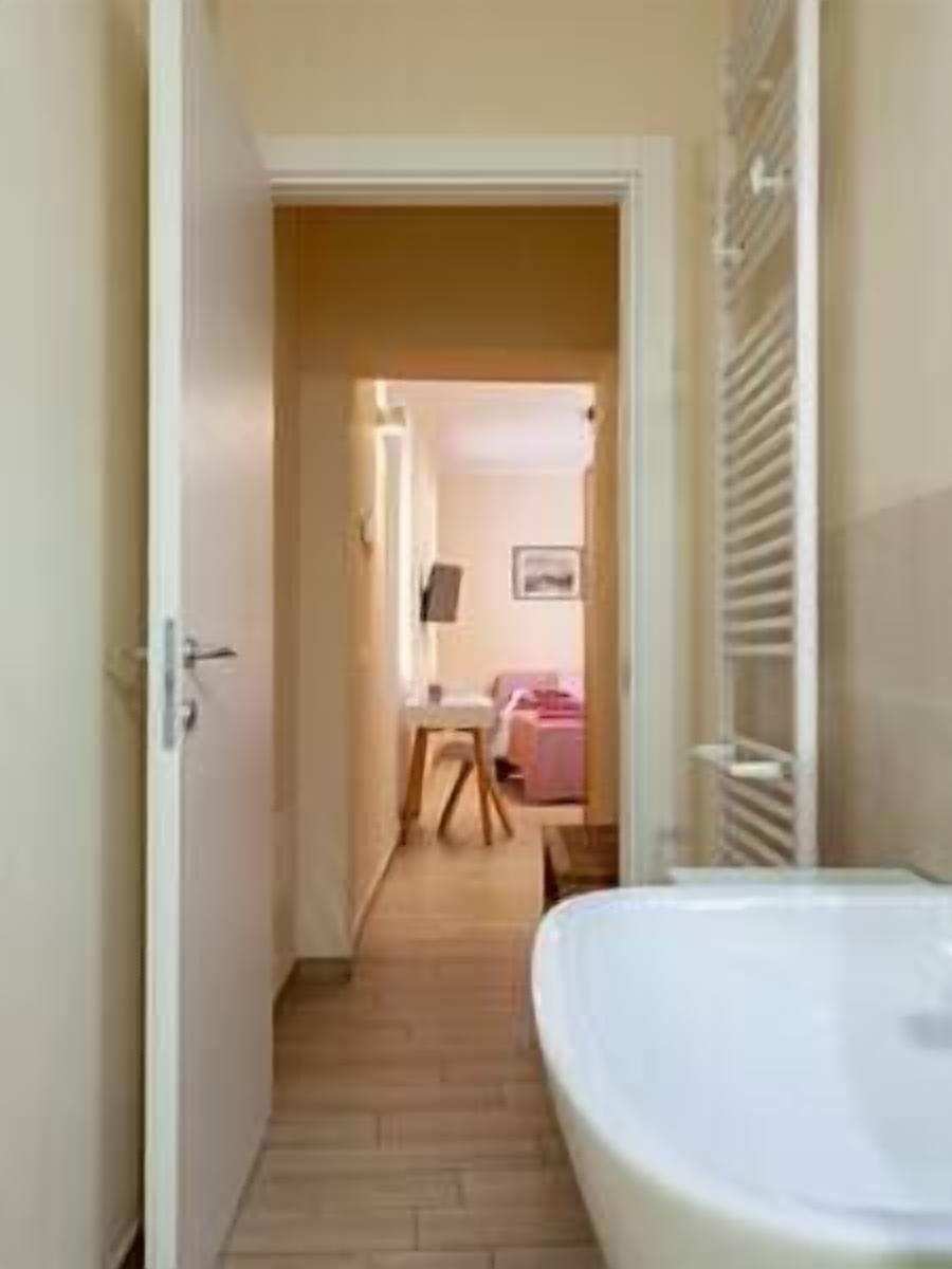 90a887b4-bbdb-44cb-8e12-ae8a3b293e13