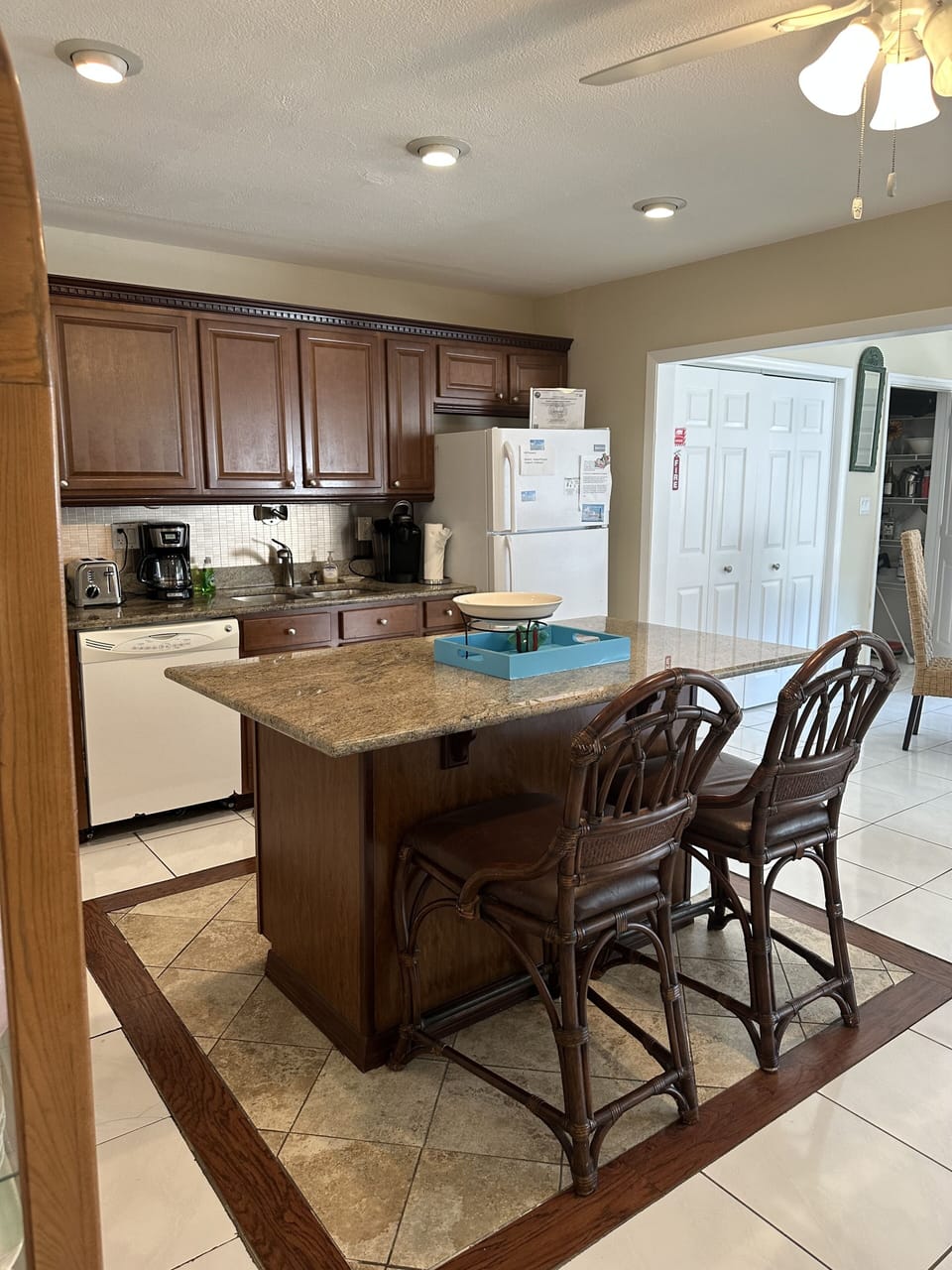 Kitchen with island