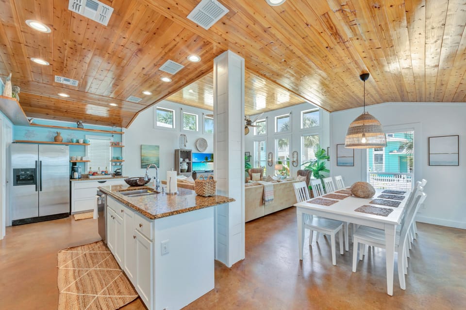 The open floorplan allows the cooks to join in the fun.