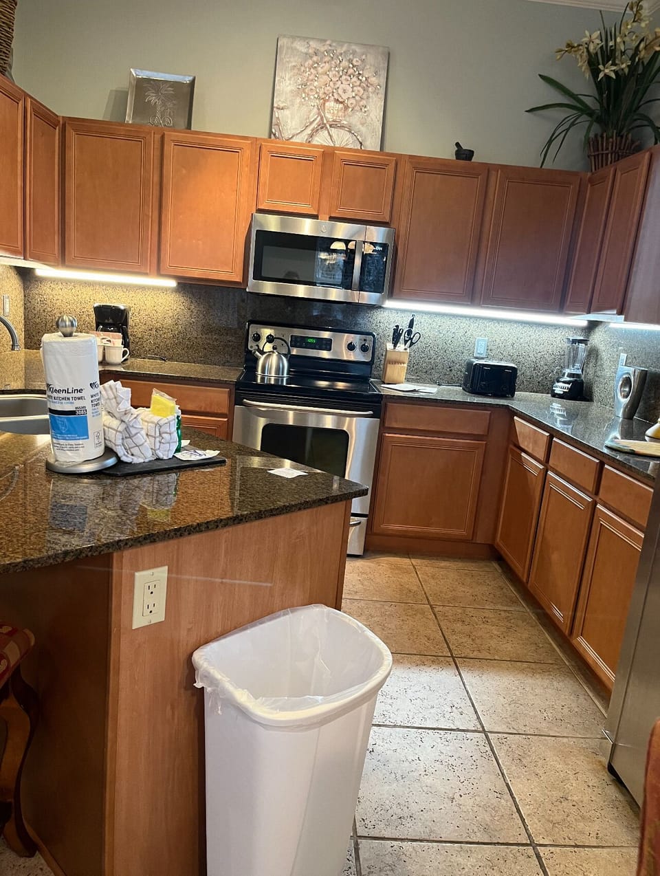 Another view of large spacious kitchen with lots of counter space