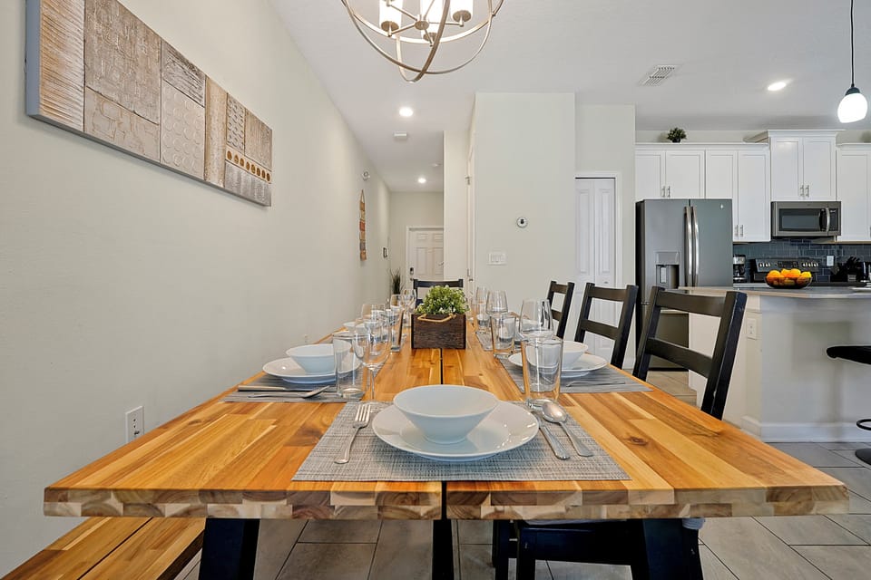 The dining area has room to comfortably accomodates 8 guests