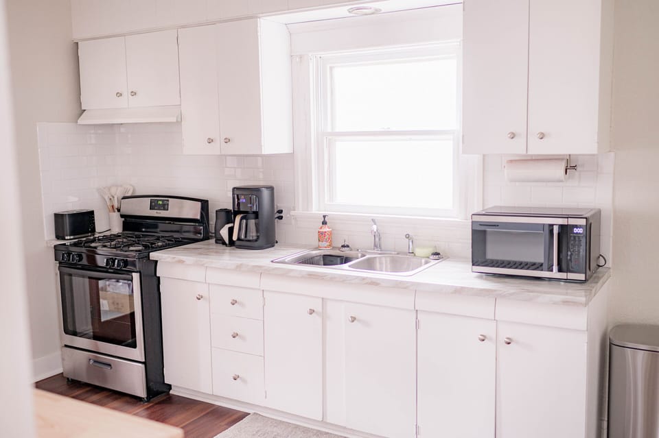 Kitchen equipped with basic necessities. 