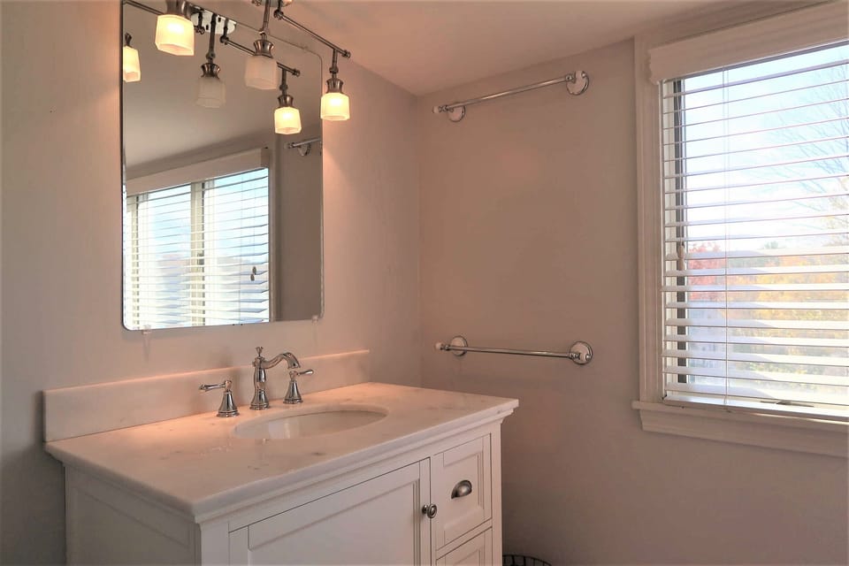 Full bathroom