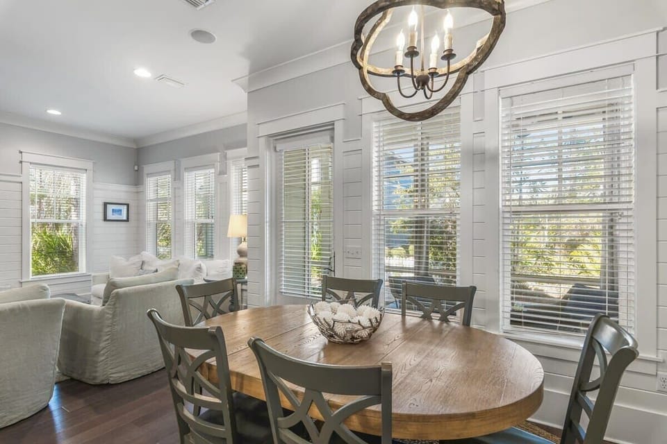 Dining Table Seating for 6