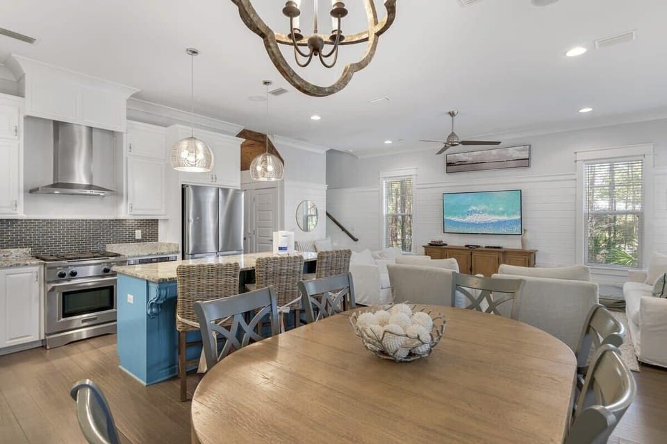 Kitchen Island with Seating