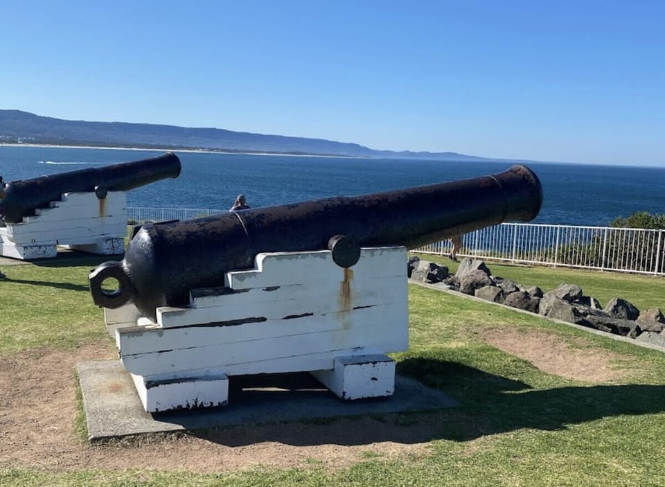 Wollongong-vacation-rental-2500-art-deco-U9-port kembla-cannons