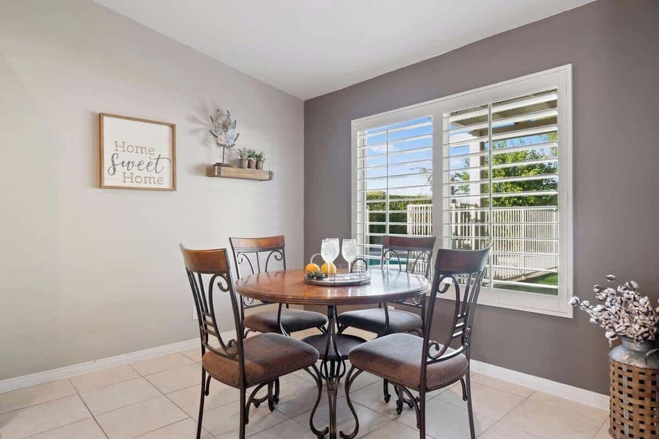 Lovely dining area! 