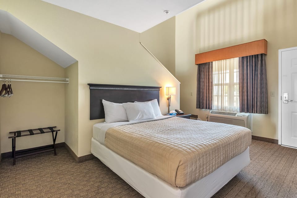 how to find cheap accommodation in Kelleys Island