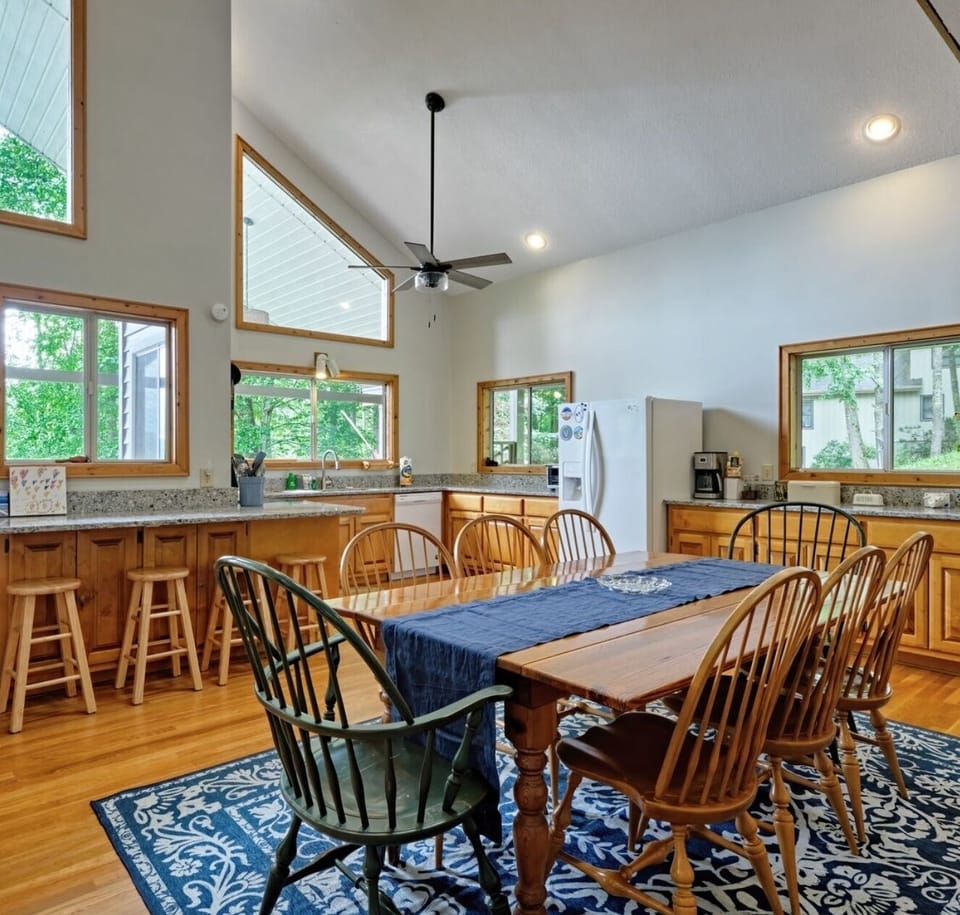Dining area and kitchen. 