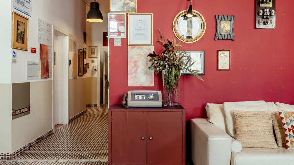 Located near the river and some important museums like the MAAT, this apartment has everything to make your stay a delight #bedroom #relax #lisbon #pt #portugal