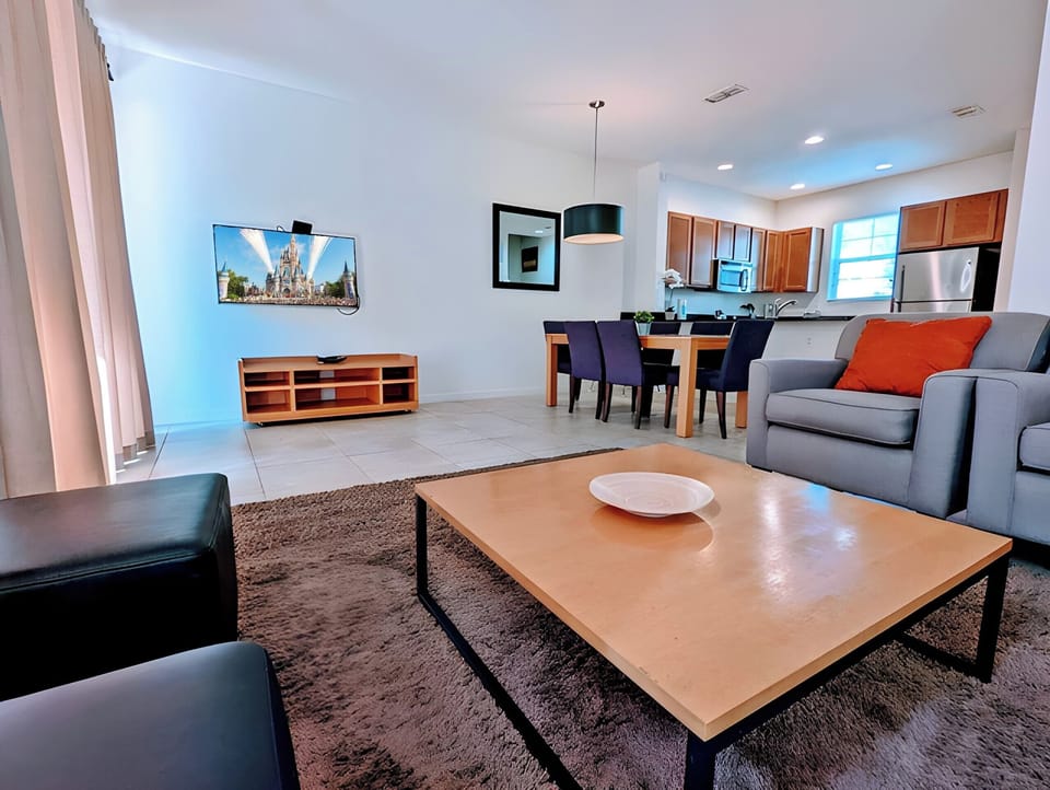Your party of 6 will have plenty of space to relax :)