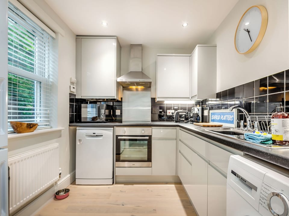 Kitchen | Sea Breeze, Torquay
