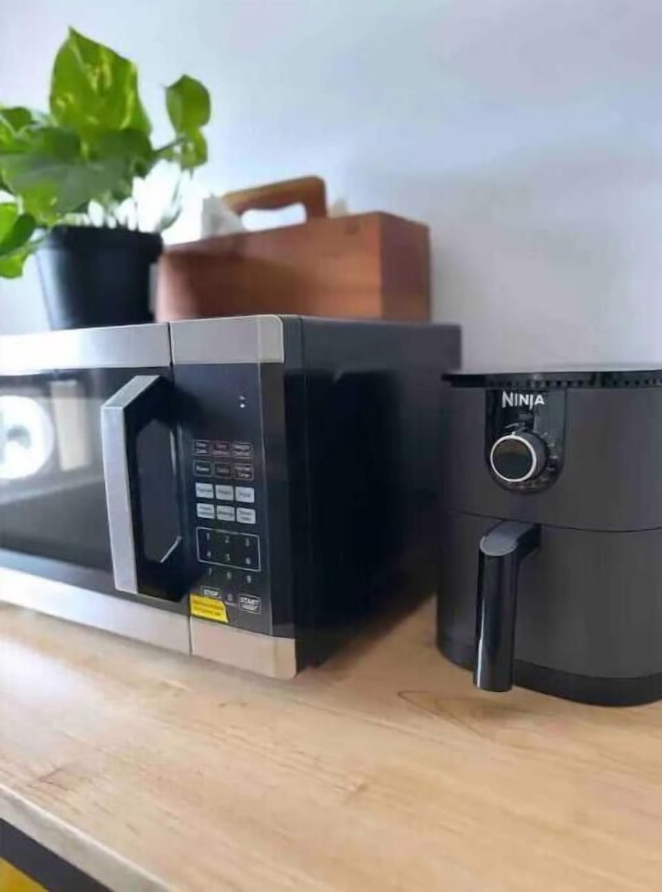 microwave and airfryer