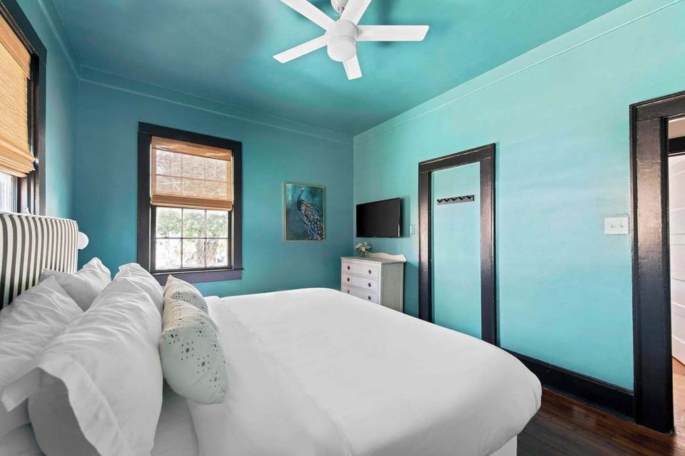 Bedroom #3: King Bed + TV Looking forward to hosting you in beautiful Charleston, SC!