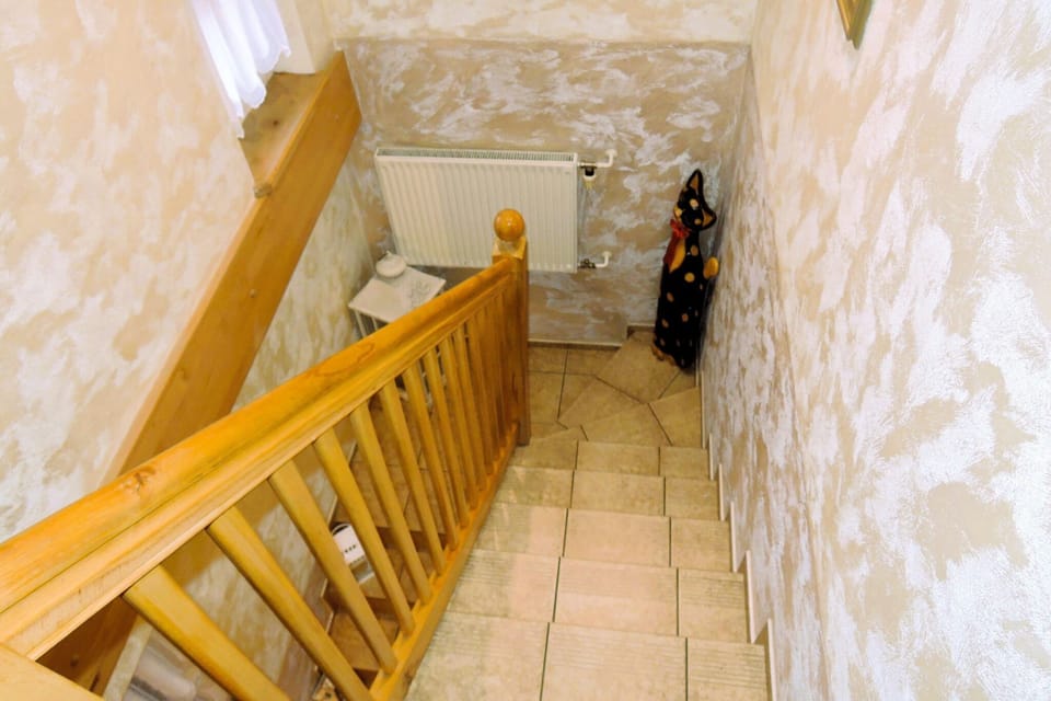 Entrance / Reception
