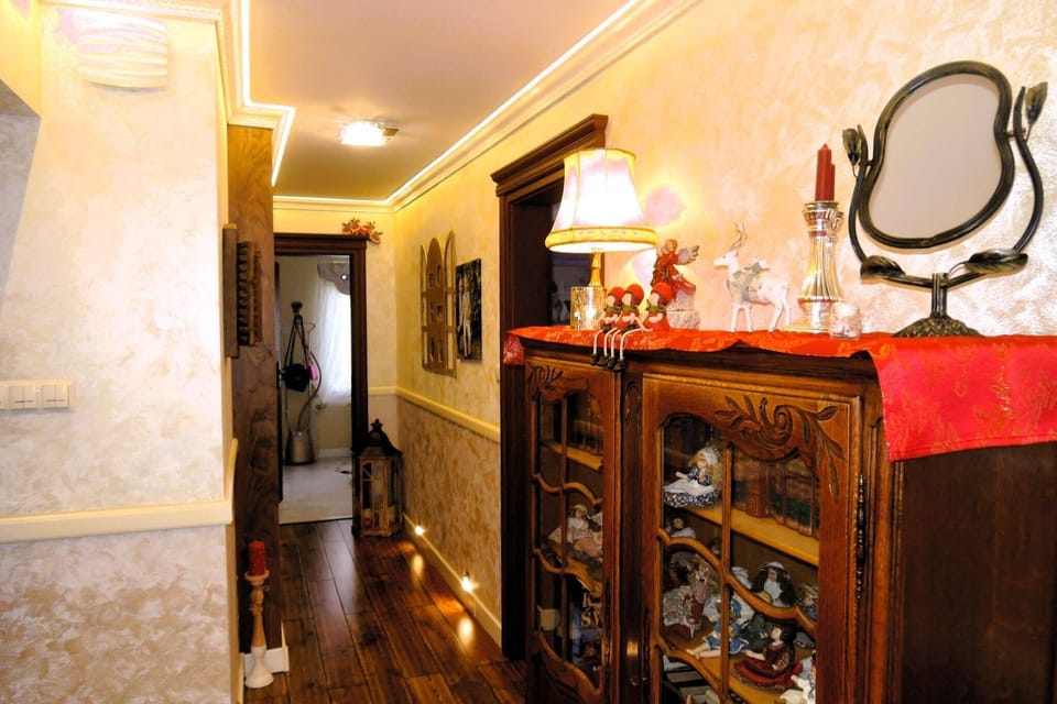 Entrance / Reception
