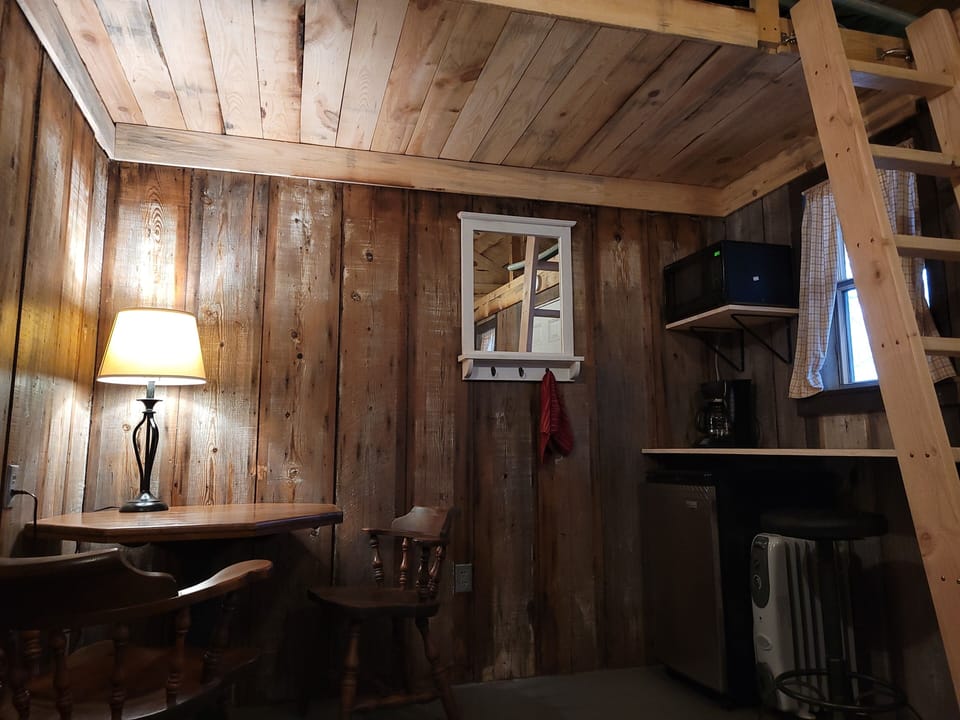 Dining and kitchenette