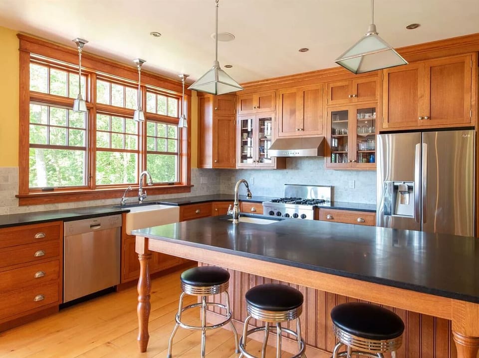 Everything you need in a kitchen. 