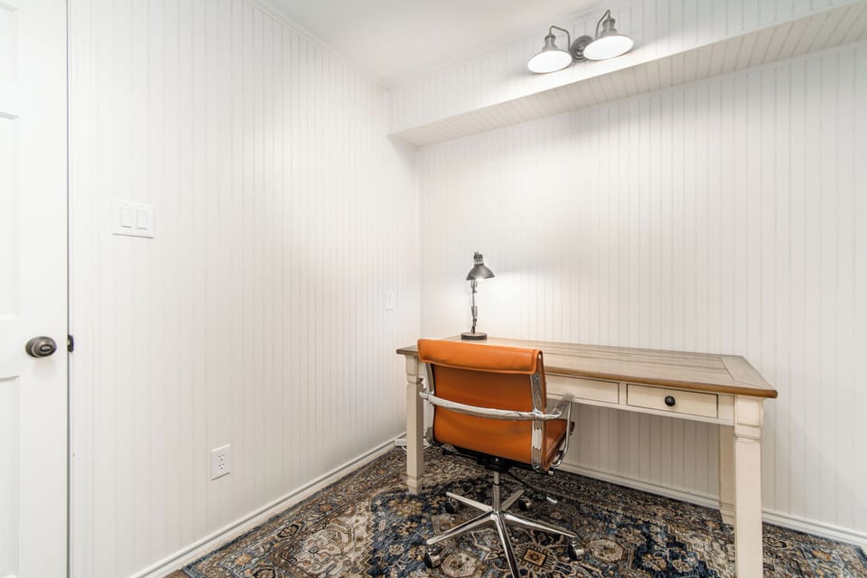 Private office space with desk and printer.  Hugh speed fiber internet and WiFi