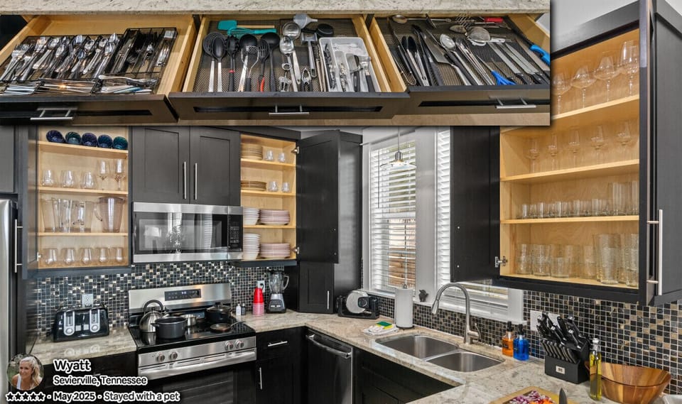 Prepare delicious meals in a sleek kitchen with a dishwasher and a full set of utensils. You`ll have everything you need for a comfortable stay.