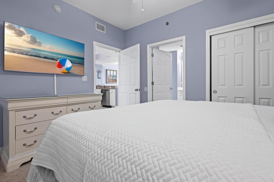 Guest bedroom