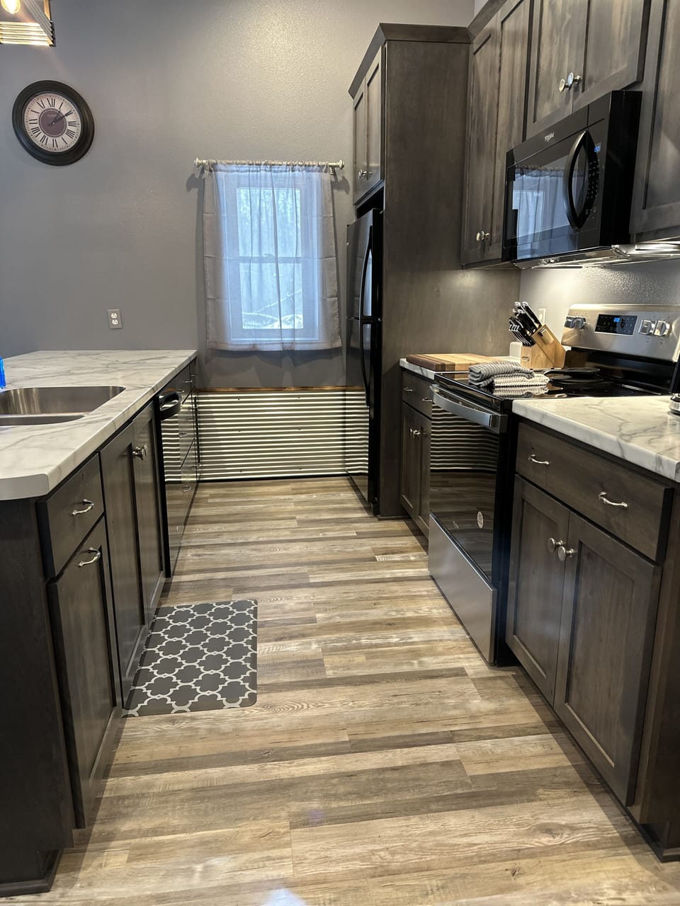 Big Chip-1 Kitchen Area
