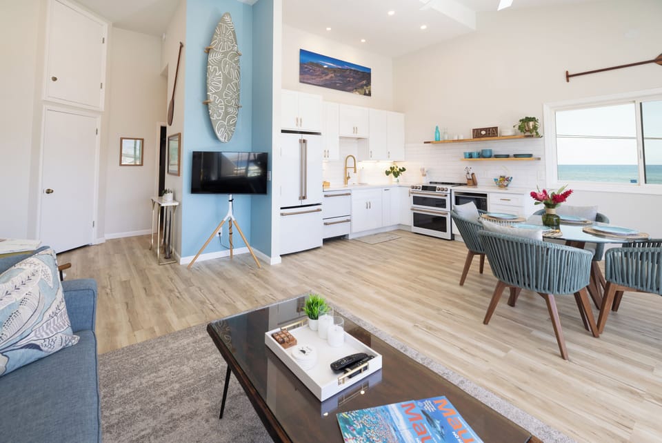 Bright and airy living area. 