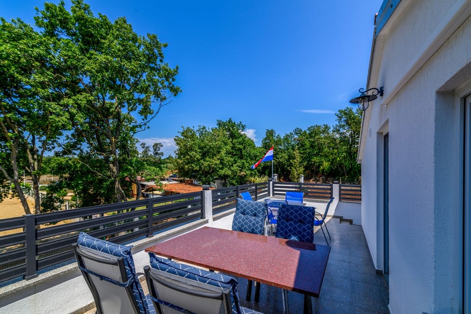Terrace 2