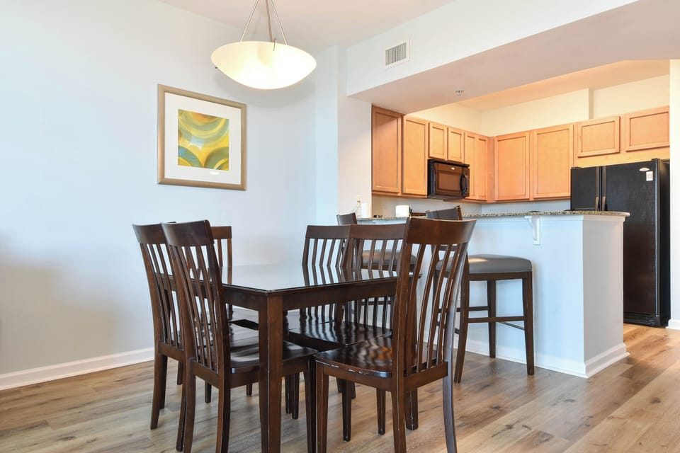 The Palms of Destin 21210 - Dining Area