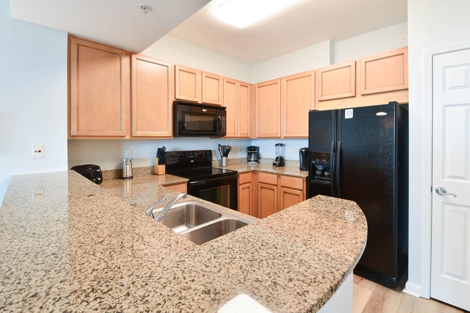 Palms of Destin 21210 - Kitchen