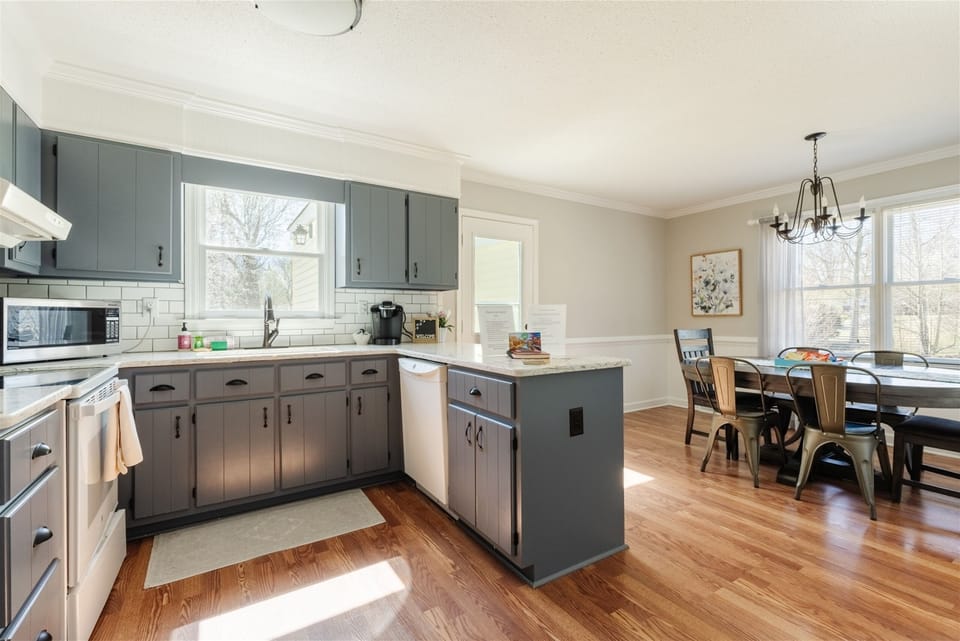 Open concept kitchen and dining room.