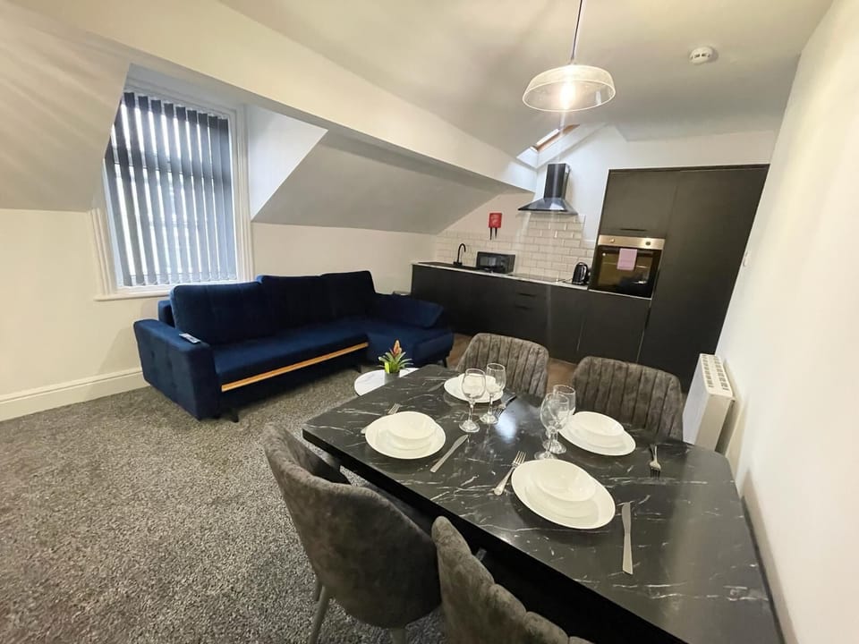 Living Room / Lounge