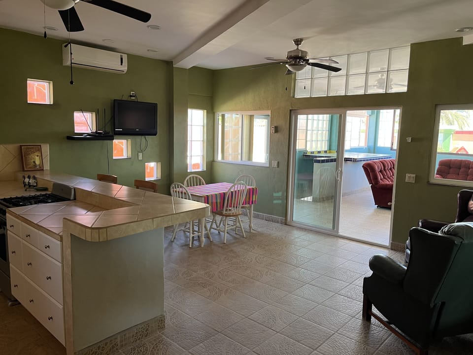 Kitchen dining area