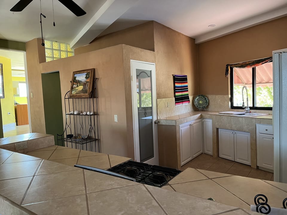 Full kitchen