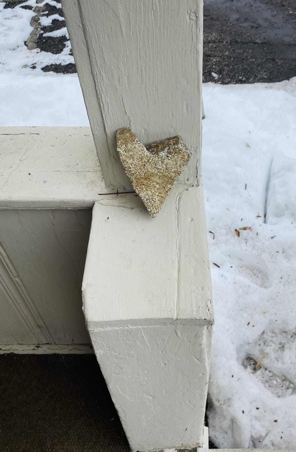 ♥️ rock on porch