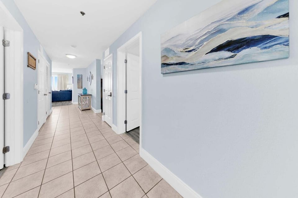 Welcome in to Laketown Wharf 1120