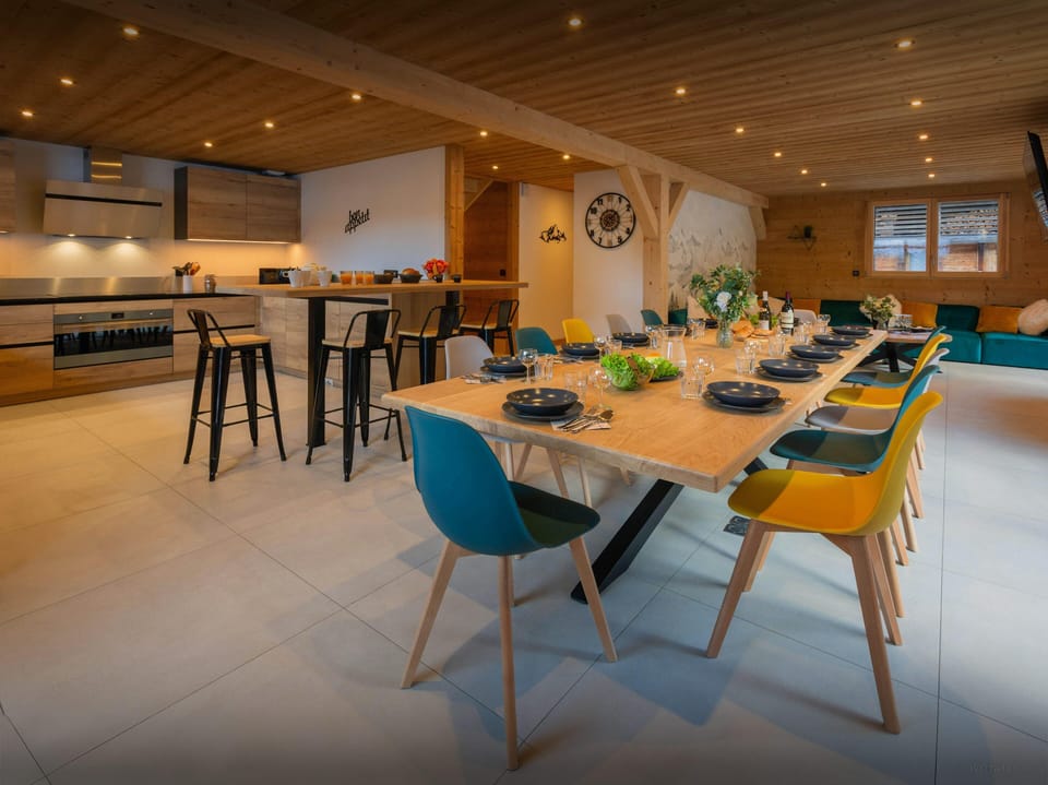 Dining/kitchen