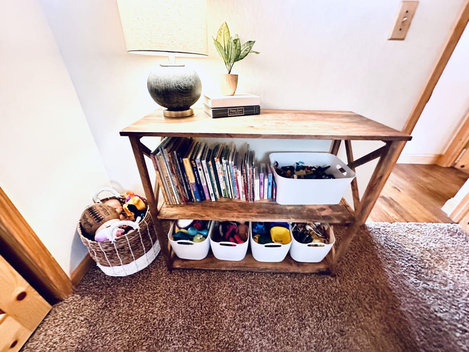 Main floor bunk bed room, with lots of toys.