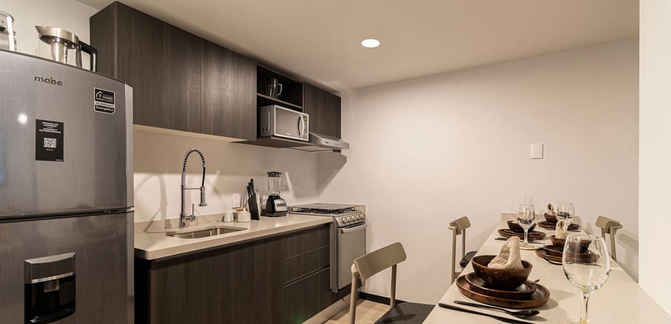 El mobiliario, la decoración y los servicios pueden variar ligeramente.