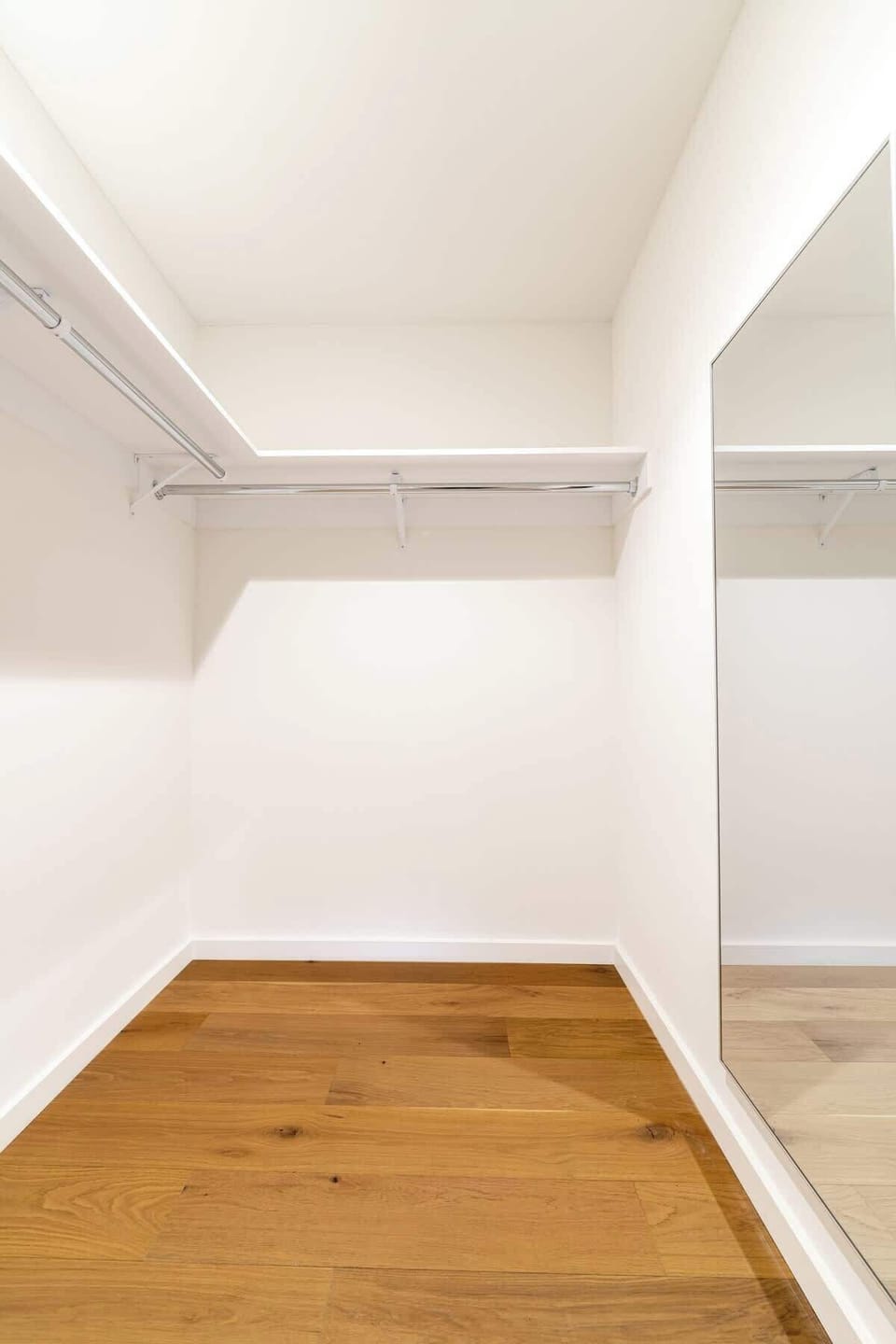 This space is for your comfort. Ensuring a comfortable and private space to refinance your appearance. 