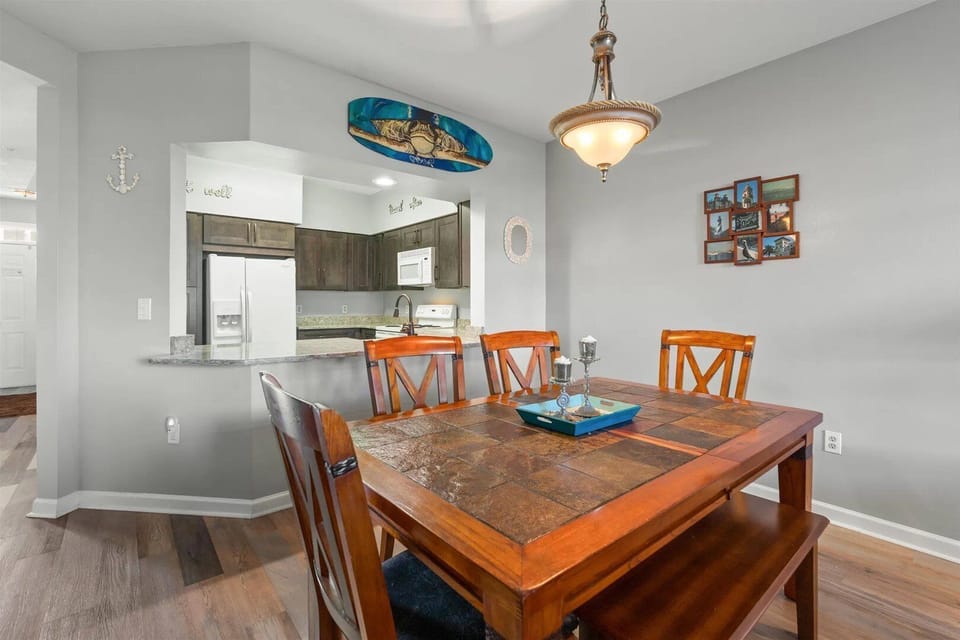 St. Augustine Beach Rentals Dining Area