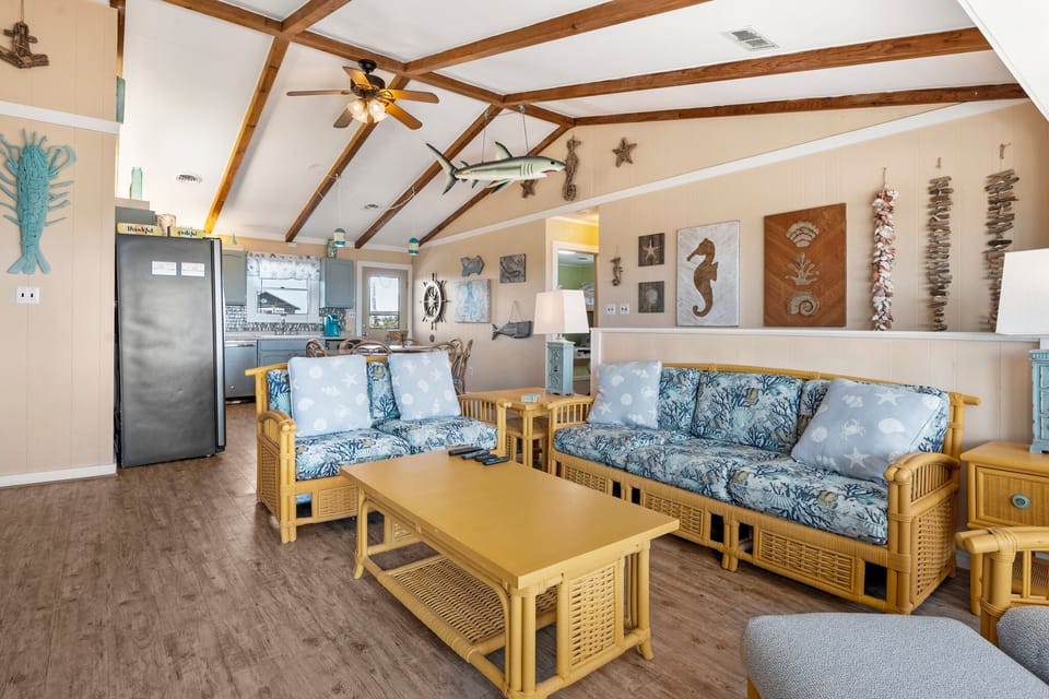 HISA07: Afterdune Delight | Top Level Living Area