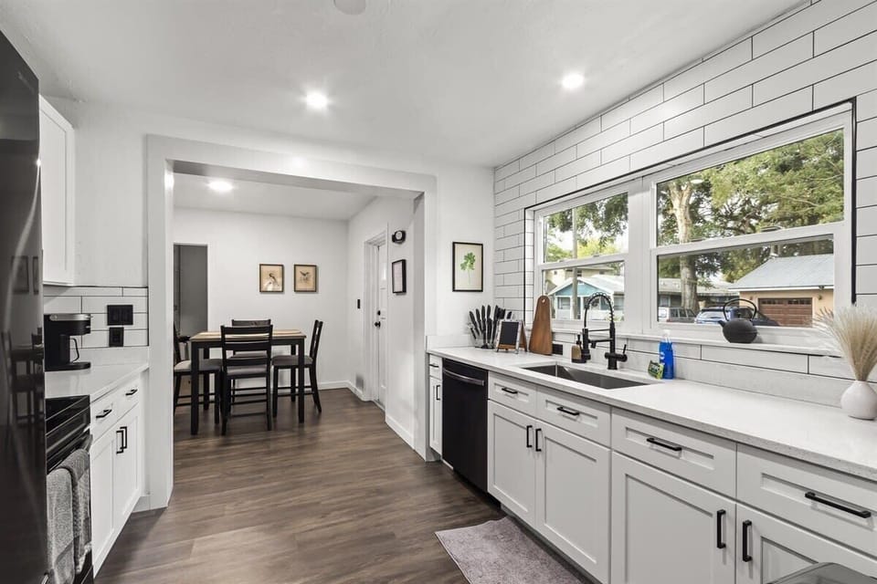 Kitchen with Modern appliances