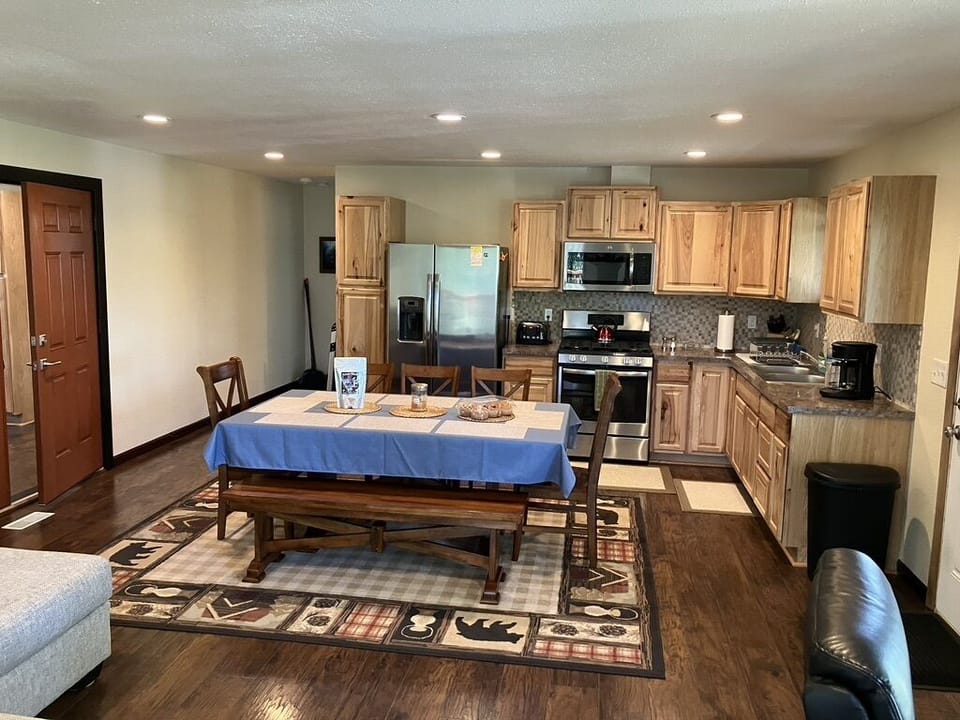 Full Kitchen 