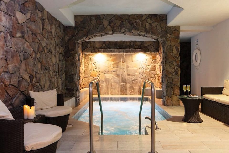 Spa pool