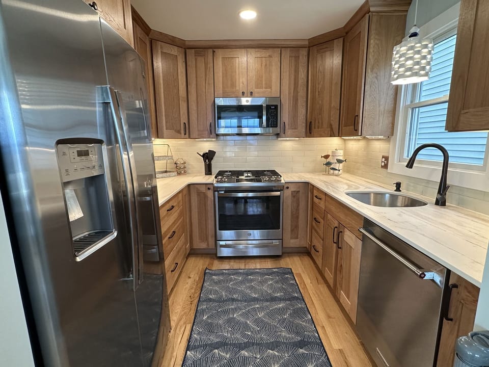 New kitchen and appliances. Gas stove with air fryer option.